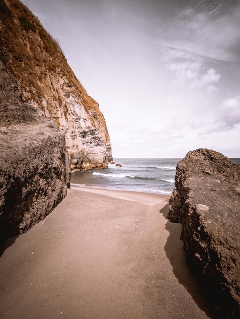 Vista panorámica del mar contra el cielo