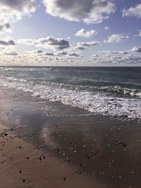 Vista panorámica del mar contra el cielo