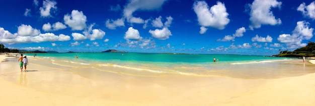 Vista panorámica del mar contra el cielo