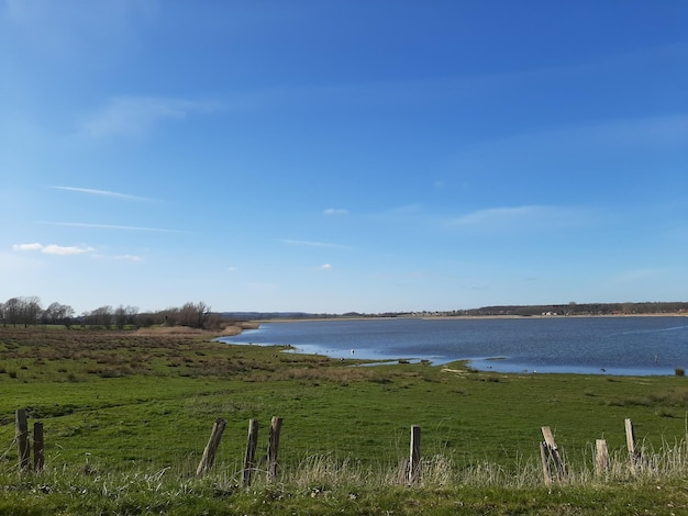 Vista panorámica del mar contra el cielo