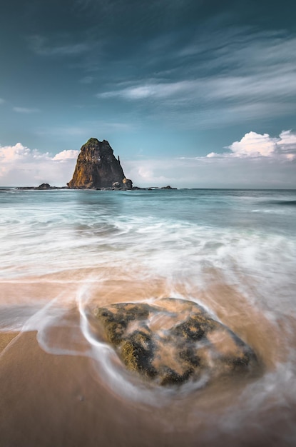 Vista panorámica del mar contra el cielo