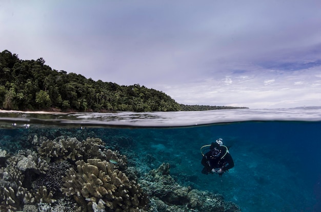 Vista panorámica del mar contra el cielo