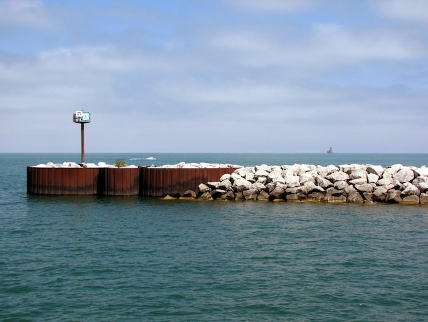 Vista panorámica del mar contra el cielo