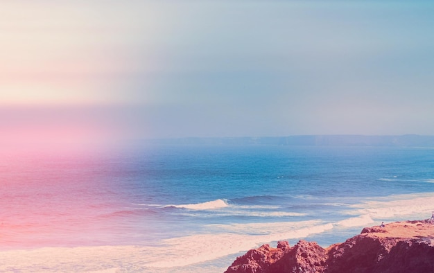 Vista panorámica del mar contra el cielo