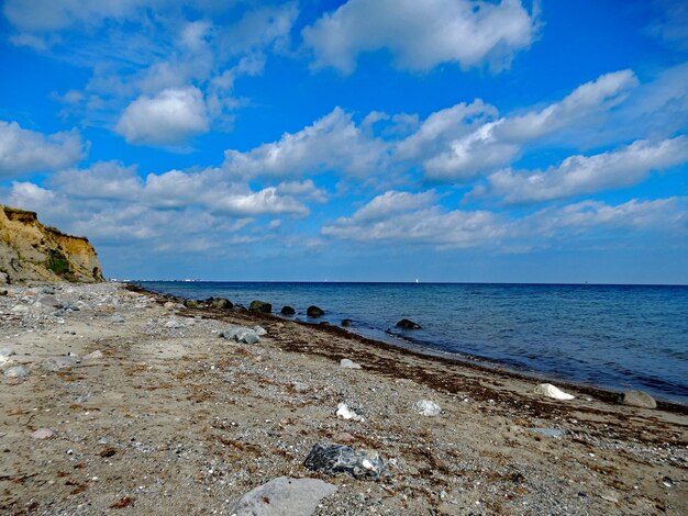 Vista panorámica del mar contra el cielo