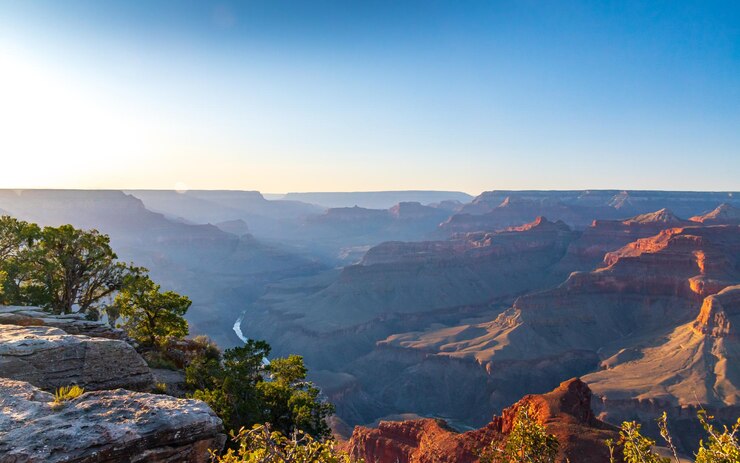 Foto vista panorámica de las montañas contra un cielo despejado