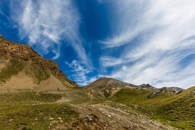 Vista panorámica de las montañas contra el cielo