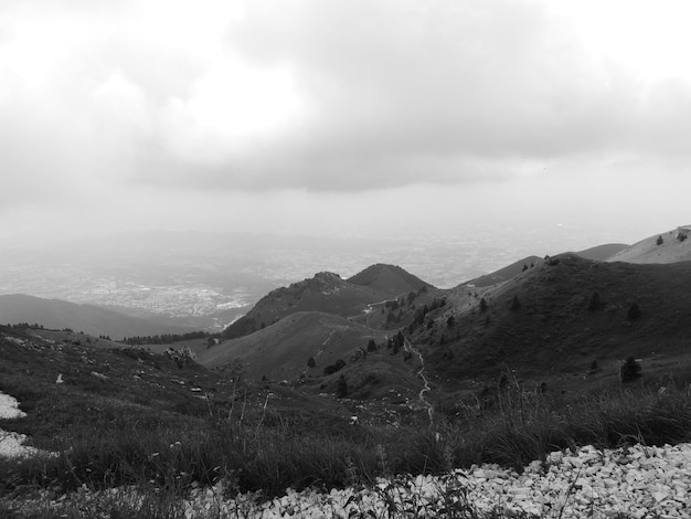 Vista panorámica de las montañas contra el cielo