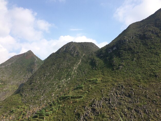 Foto vista panorámica de las montañas contra el cielo