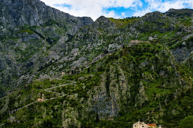 Foto vista panorámica de las montañas contra el cielo