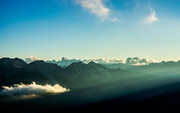 Vista panorámica de las montañas contra el cielo