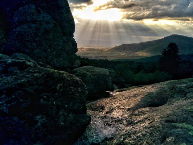 Foto vista panorámica de las montañas contra el cielo