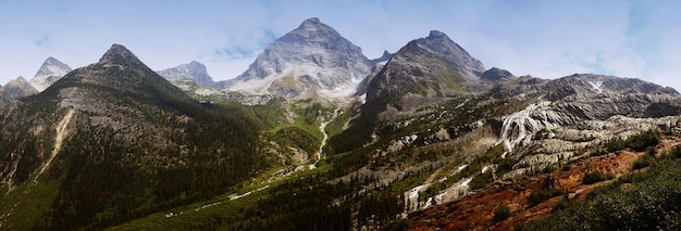 Foto vista panorámica de las montañas contra el cielo