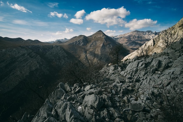 Vista panorámica de las montañas contra el cielo