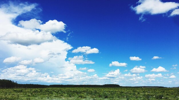 Foto vista panorámica del paisaje contra el cielo azul