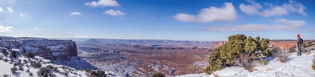 Vista panorámica del paisaje contra el cielo durante el invierno