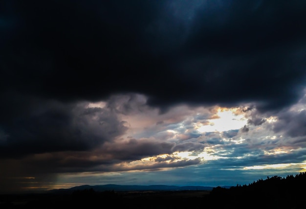 Foto vista panorámica del paisaje contra el cielo nublado