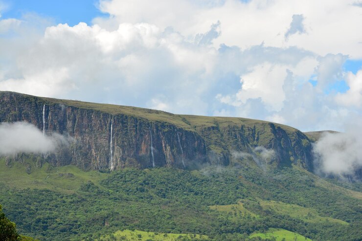 Foto vista panorámica del paisaje contra un cielo nublado