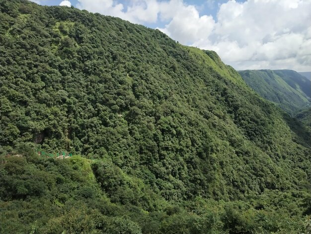 Vista panorámica del paisaje contra el cielo