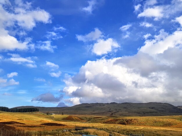 Vista panorámica del paisaje contra el cielo