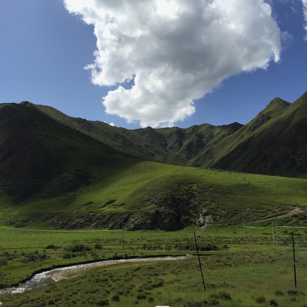 Vista panorámica del paisaje contra el cielo