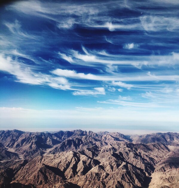 Foto vista panorámica de un paisaje dramático contra el cielo