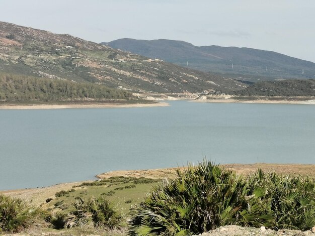 Foto vista panorámica del paisaje y las montañas contra el cielo