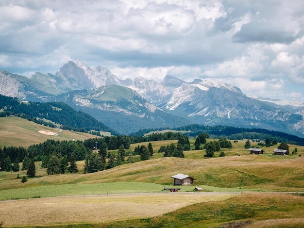 Foto vista panorámica del paisaje y las montañas contra el cielo