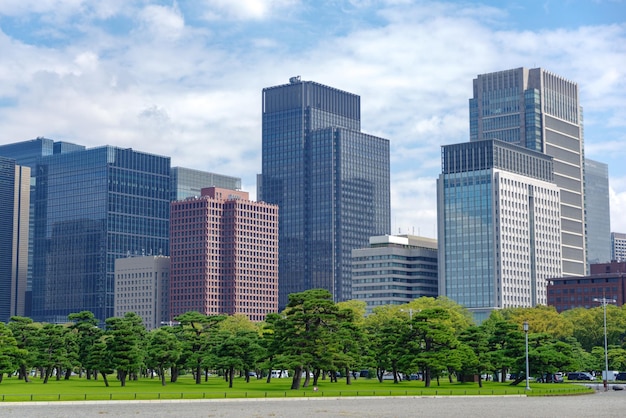 Foto vista panorámica del parque y los edificios contra el cielo