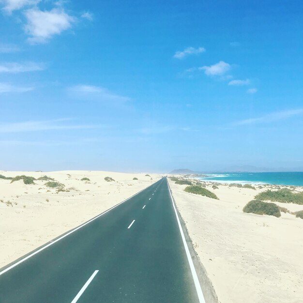 Foto vista panorámica de la playa contra el cielo