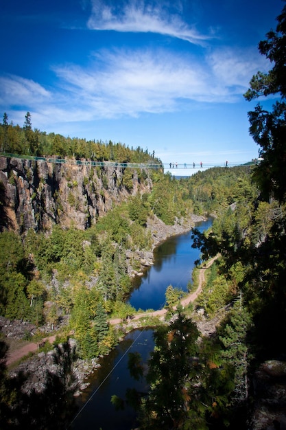 Foto vista panorámica del río contra el cielo