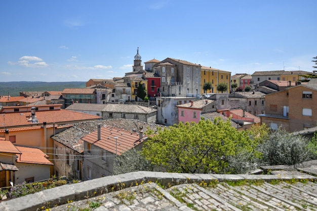 Foto vista panorámica de sepino, un pequeño pueblo de la región de molise, italia