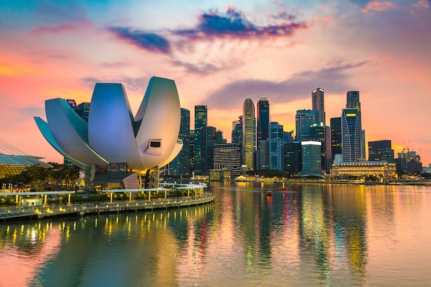 Vista panorámica de Singapur en una tarde de verano