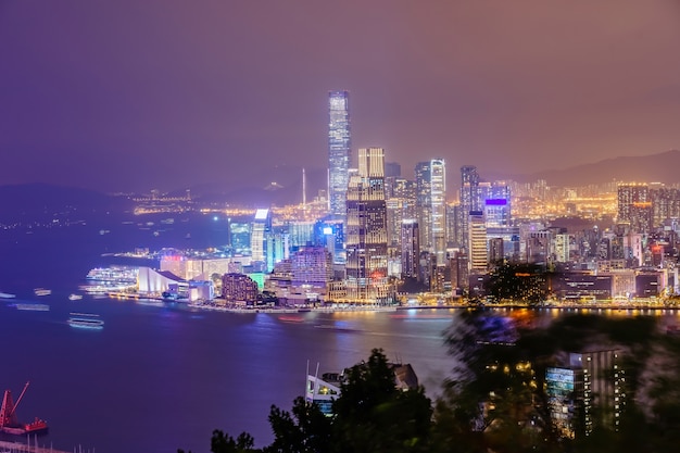 Foto vista panorâmica surpreendente da skyline da cidade de hong kong antes do por do sol.