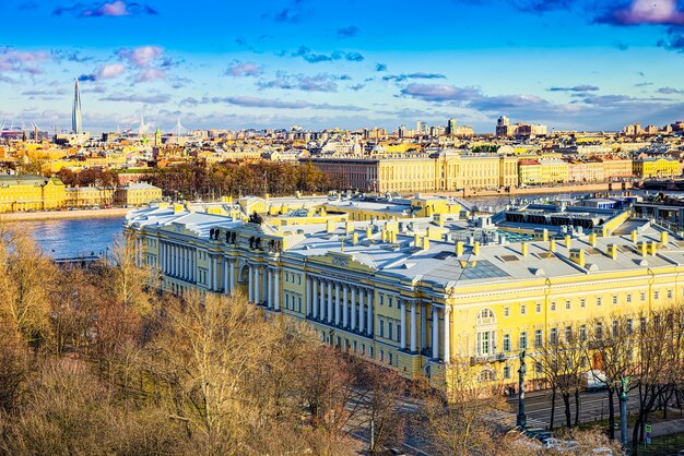 Vista panorámica desde el techo de la Catedral de San Isaac. San Petersburgo. Rusia.