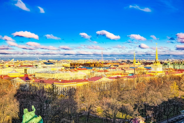 Vista panorámica desde el techo de la Catedral de San Isaac San Petersburgo Rusia