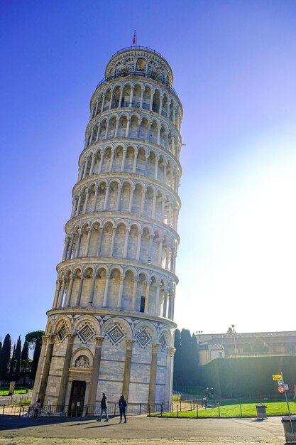 Foto vista panorámica de la torre inclinada de pisa