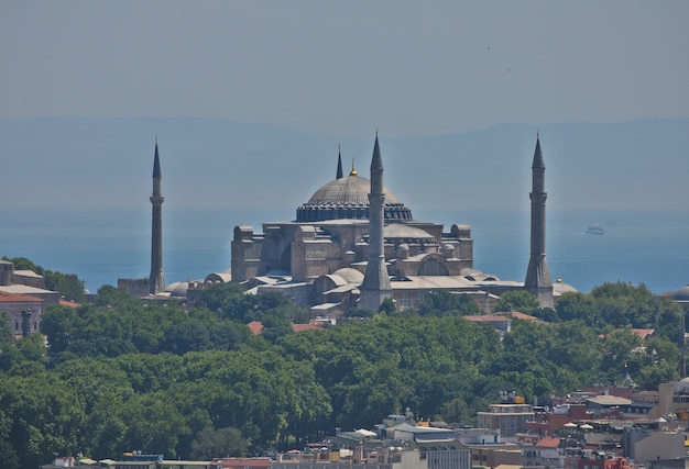 Foto vista para hagia sofya da torre galata em istambul