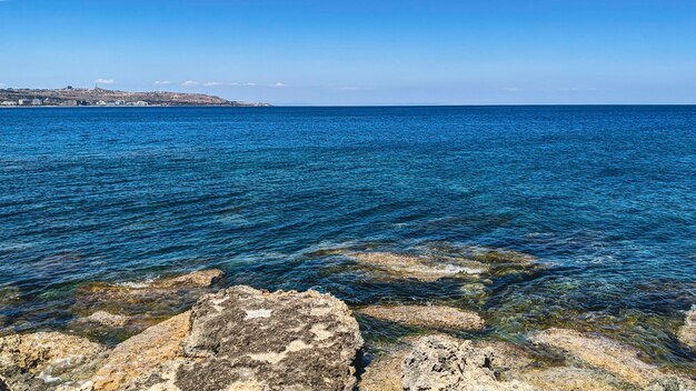 Vista para o mar da costa