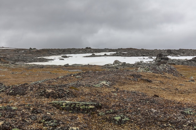 Vista para o parque nacional sarek no outono, suécia