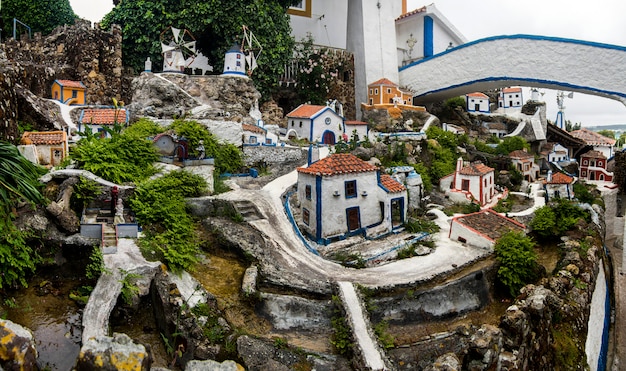 Vista parcial de la famosa casa museo de José Franco, ubicada en el municipio de Mafra, que muestra varias tradiciones arquitectónicas urbanas y el modo de vida de la cultura portuguesa.