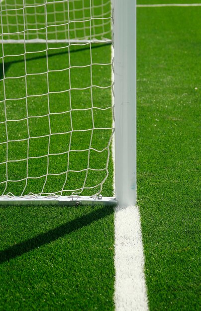 Foto vista de la pelota de fútbol en el campo