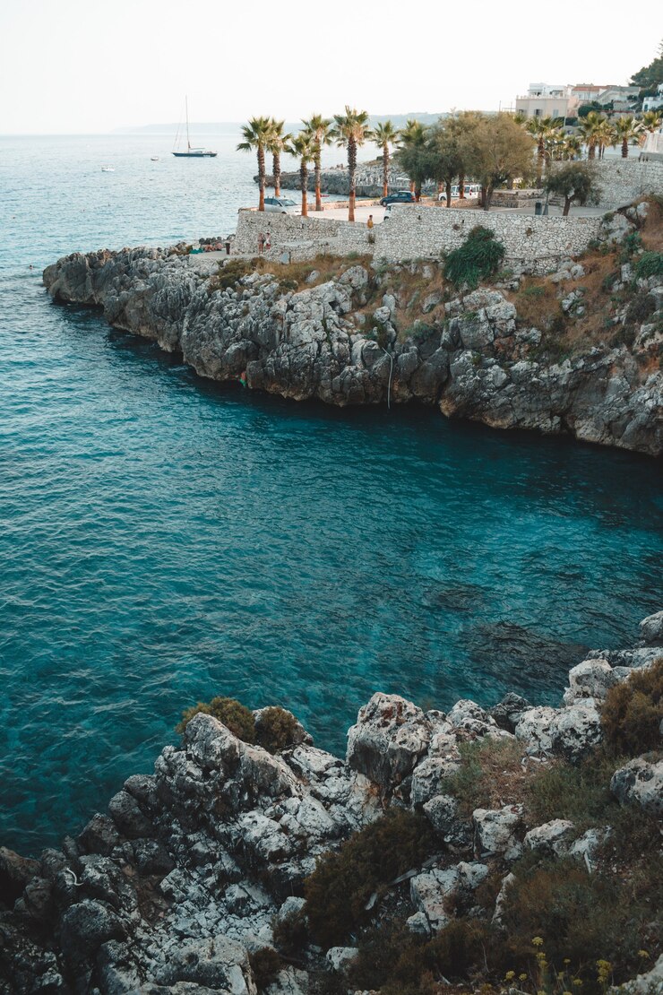 Vista de un pequeño pueblo de puglia: castro