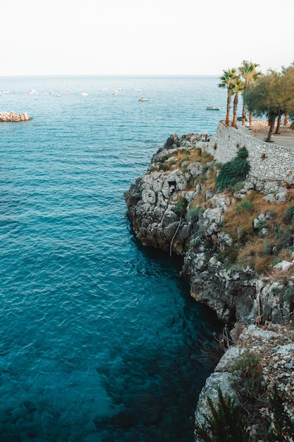 Vista de un pequeño pueblo de puglia: castro