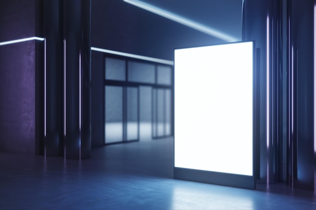 Vista en perspectiva en una pizarra iluminada en blanco con lugar para su logotipo o texto en una habitación oscura y vacía con una maqueta de representación 3D en el suelo brillante