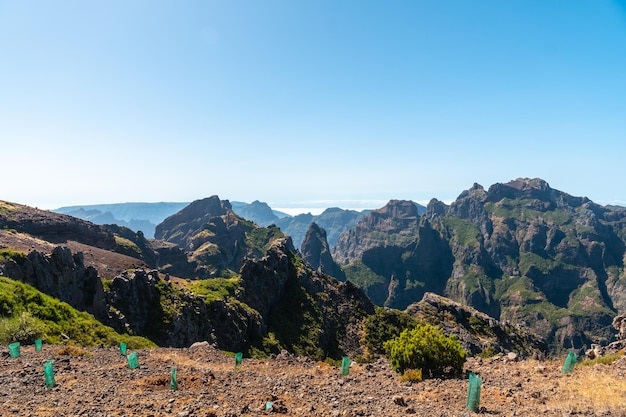 Foto vista del pico do arieiro desde el miradouro do juncal madeira portugal