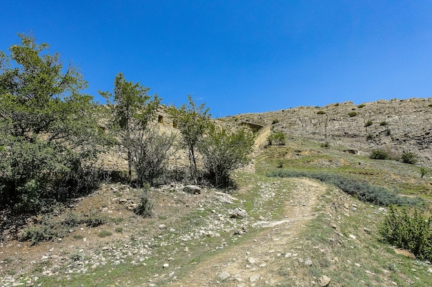 Vista pintoresca de la fortaleza de Gunib Un muro protector Rusia Daguestán Junio de 2021