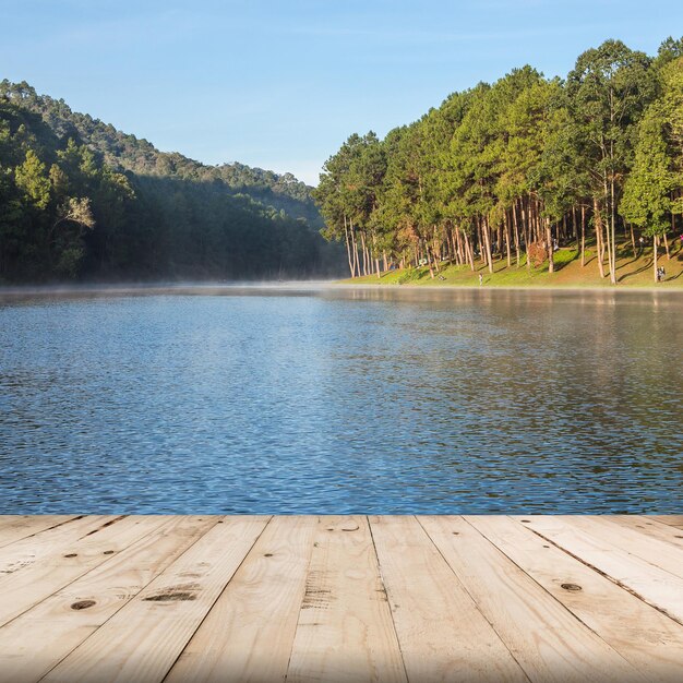 Foto vista de la piscina en el lago