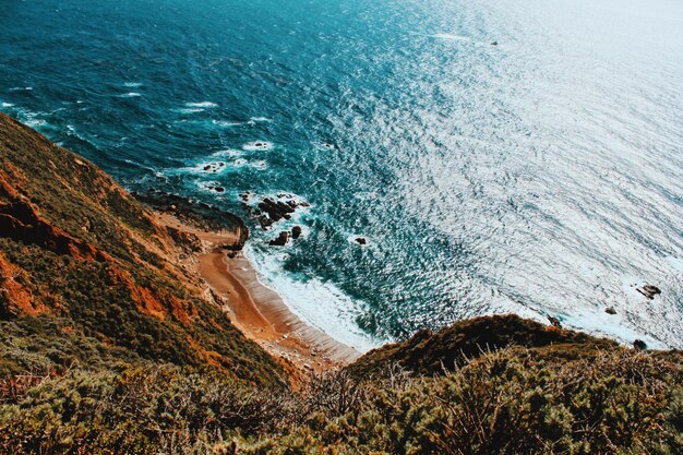 Foto vista de la playa en ángulo alto