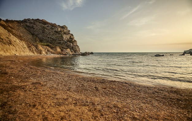 Vista de la playa de Cala Paradiso en Sicilia durante la puesta de sol # 4